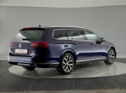 Volkswagen - Passat