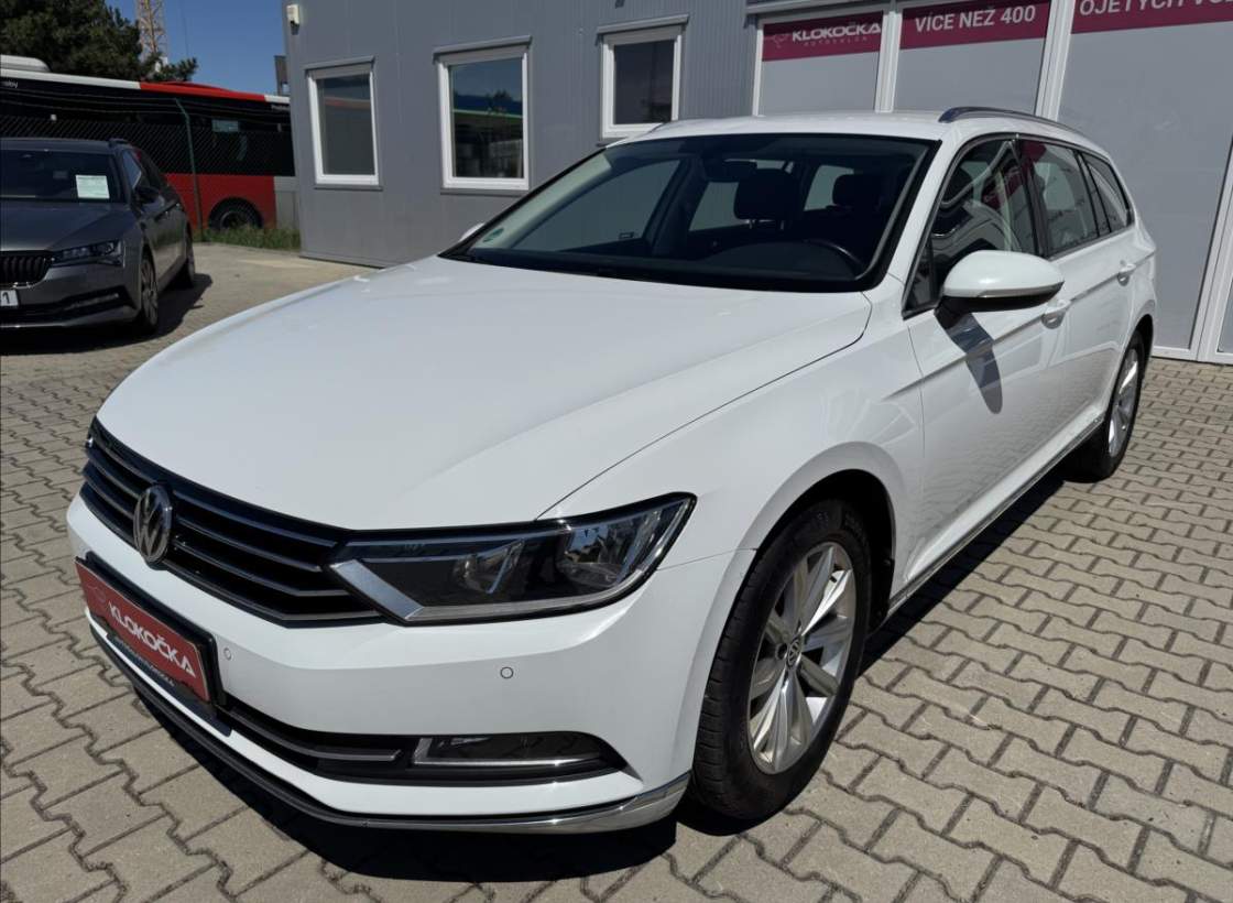 Volkswagen - Passat