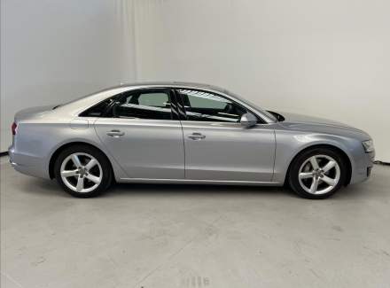 Audi - A8