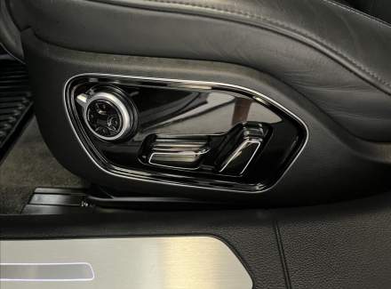 Audi - A8