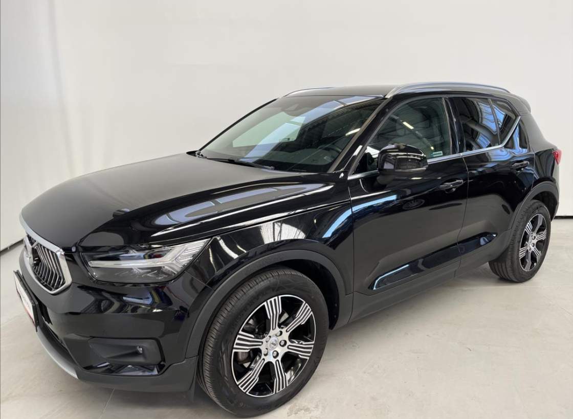 Volvo - XC40
