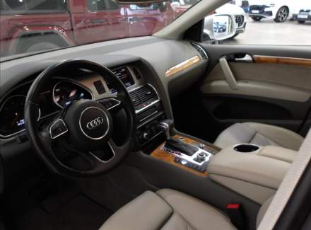 Audi - Q7