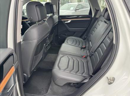 Volkswagen - Touareg