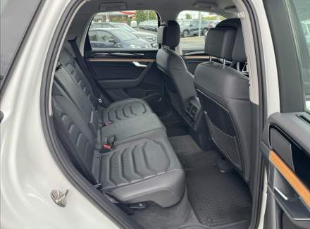 Volkswagen - Touareg