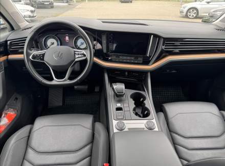 Volkswagen - Touareg