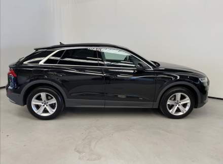 Audi - Q8