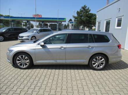 Volkswagen - Passat