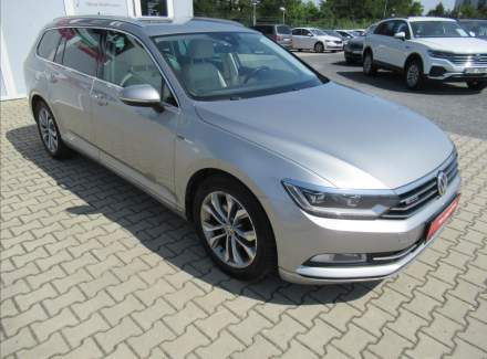 Volkswagen - Passat