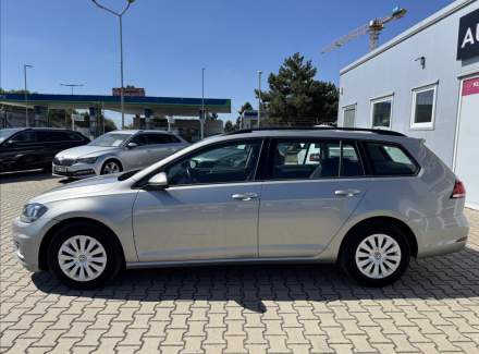 Volkswagen - Golf
