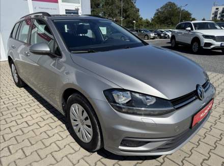Volkswagen - Golf