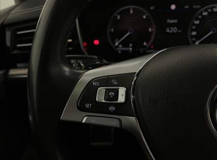 Volkswagen - Touareg