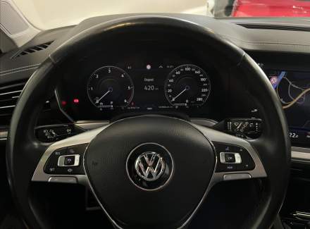 Volkswagen - Touareg