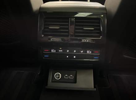 Volkswagen - Touareg