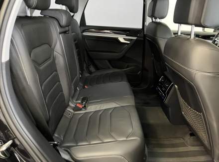 Volkswagen - Touareg