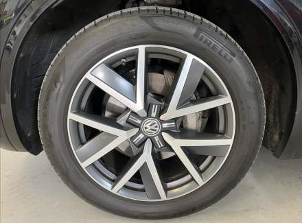 Volkswagen - Touareg