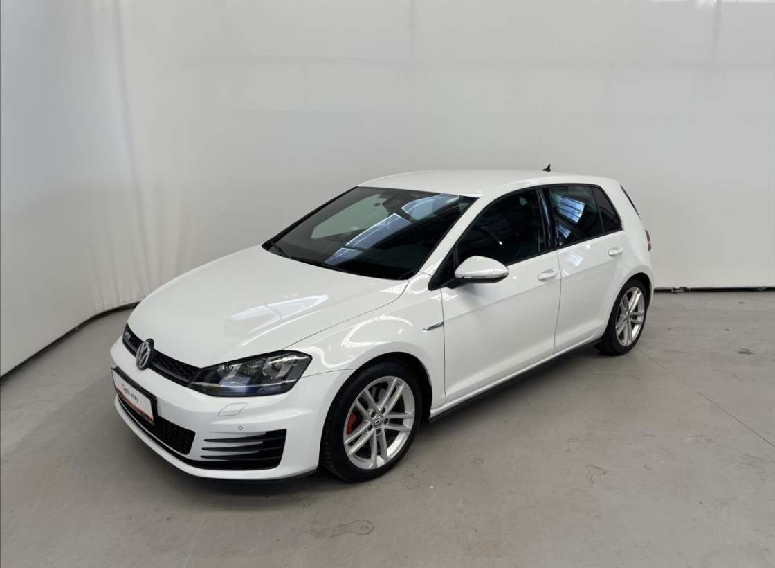 Volkswagen - Golf