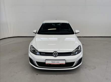 Volkswagen - Golf