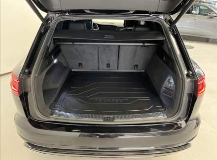 Volkswagen - Touareg