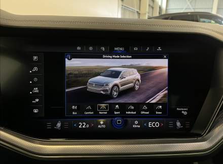 Volkswagen - Touareg