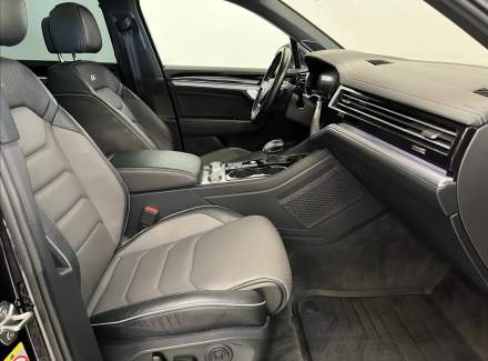 Volkswagen - Touareg