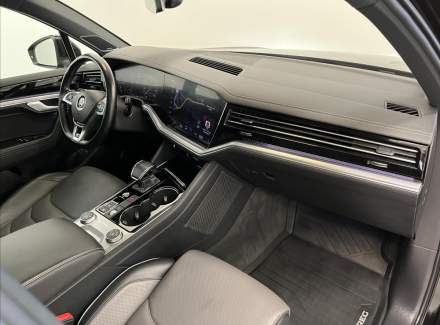 Volkswagen - Touareg