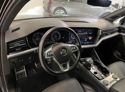 Volkswagen - Touareg