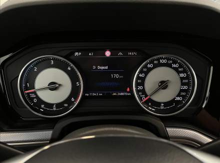 Volkswagen - Touareg