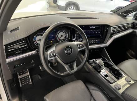 Volkswagen - Touareg