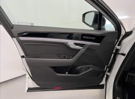 Volkswagen - Touareg