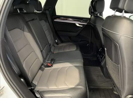 Volkswagen - Touareg