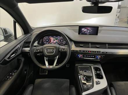 Audi - Q7