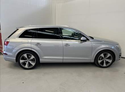 Audi - Q7