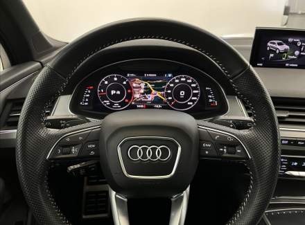 Audi - Q7
