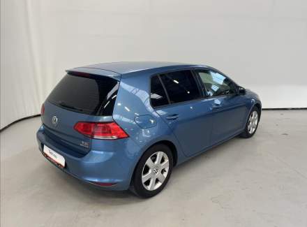 Volkswagen - Golf