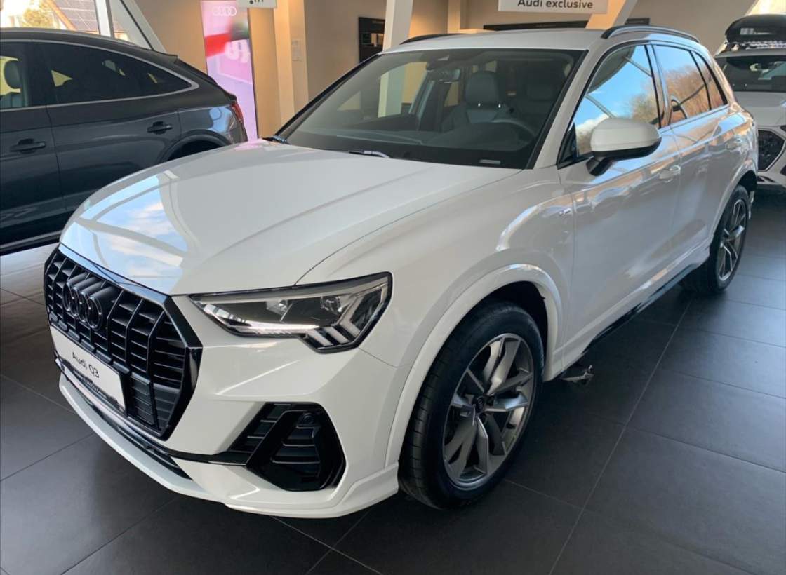 Audi - Q3