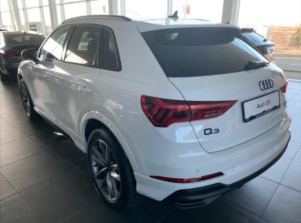 Audi - Q3