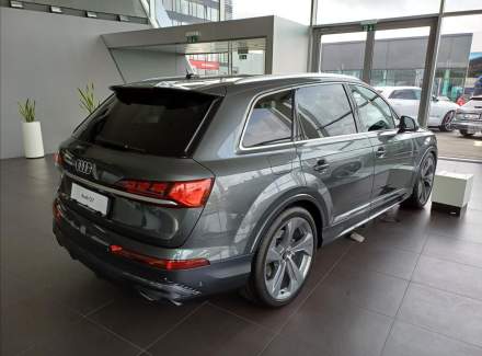 Audi - Q7