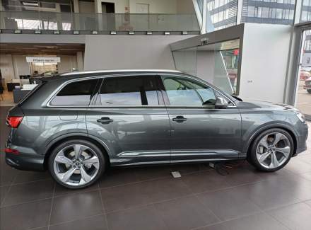 Audi - Q7