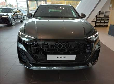 Audi - Q8