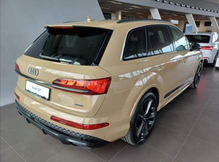 Audi - Q7