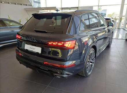 Audi - Q7