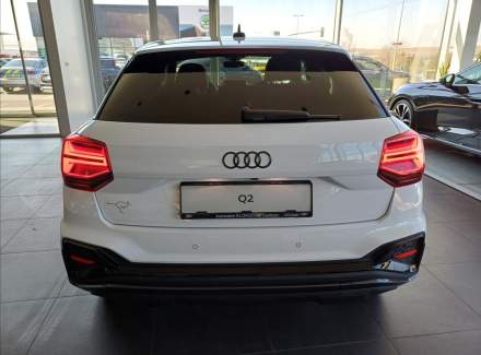 Audi - Q2