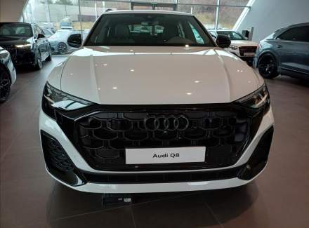 Audi - Q8