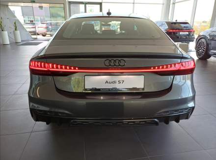 Audi - S7