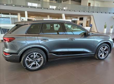 Audi - Q6