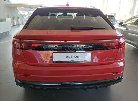 Audi - Q8