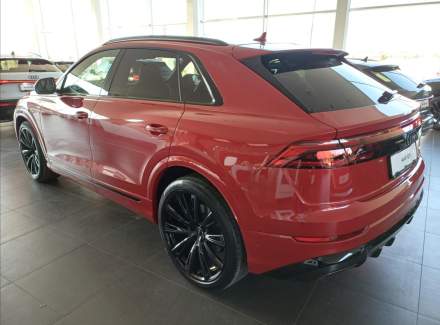 Audi - Q8