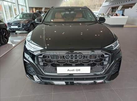 Audi - Q8