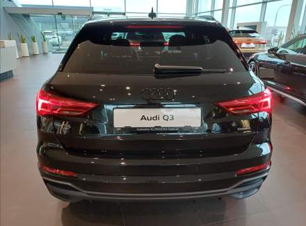 Audi - Q3