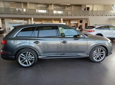 Audi - Q7